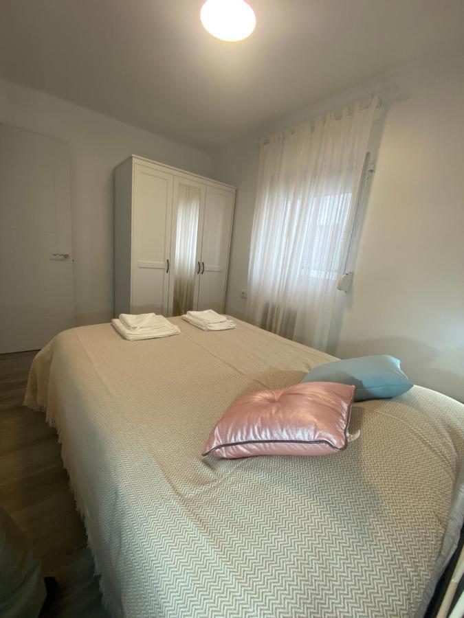 Apartmán Piso Junto Al Hospital Macarena Sevilla Exteriér fotografie